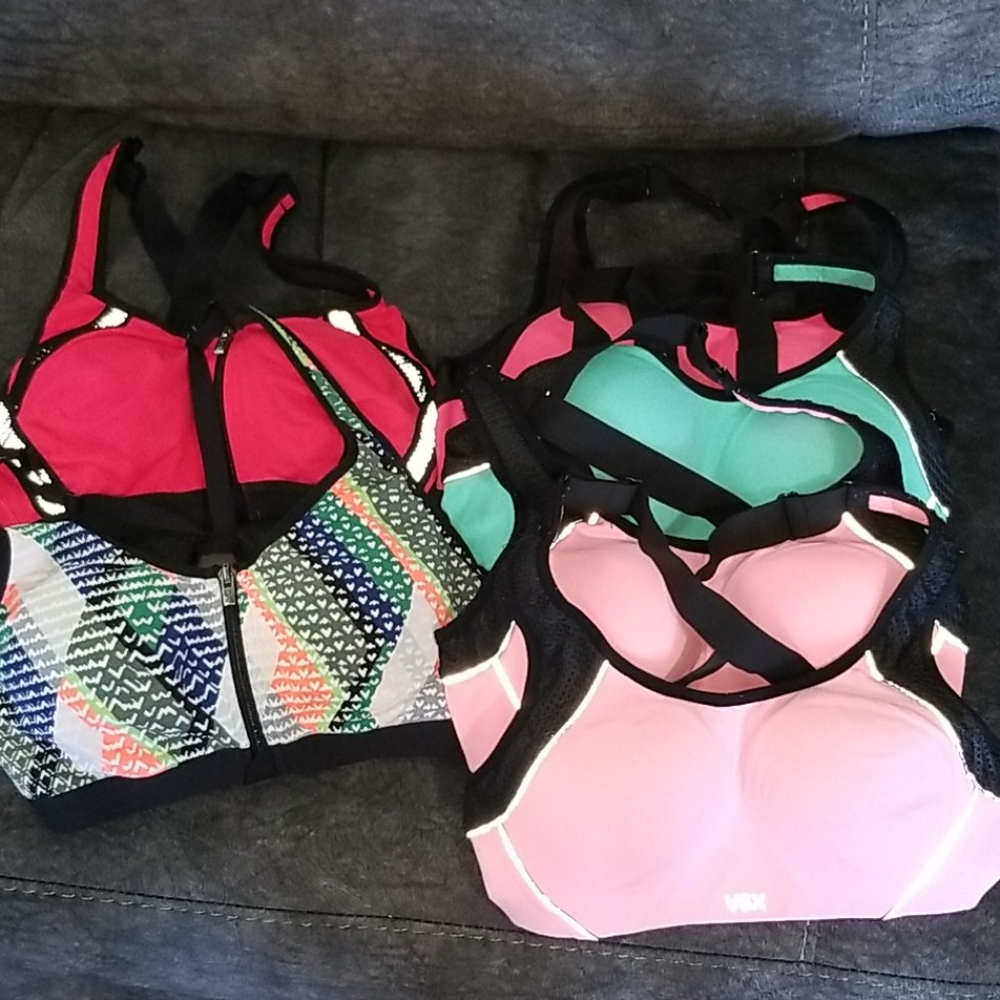 Lot of 32b sports bras